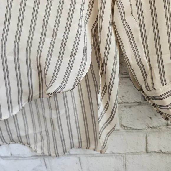 H&M Oversized Button-Down Satin Shirt - Picture 6 of 9